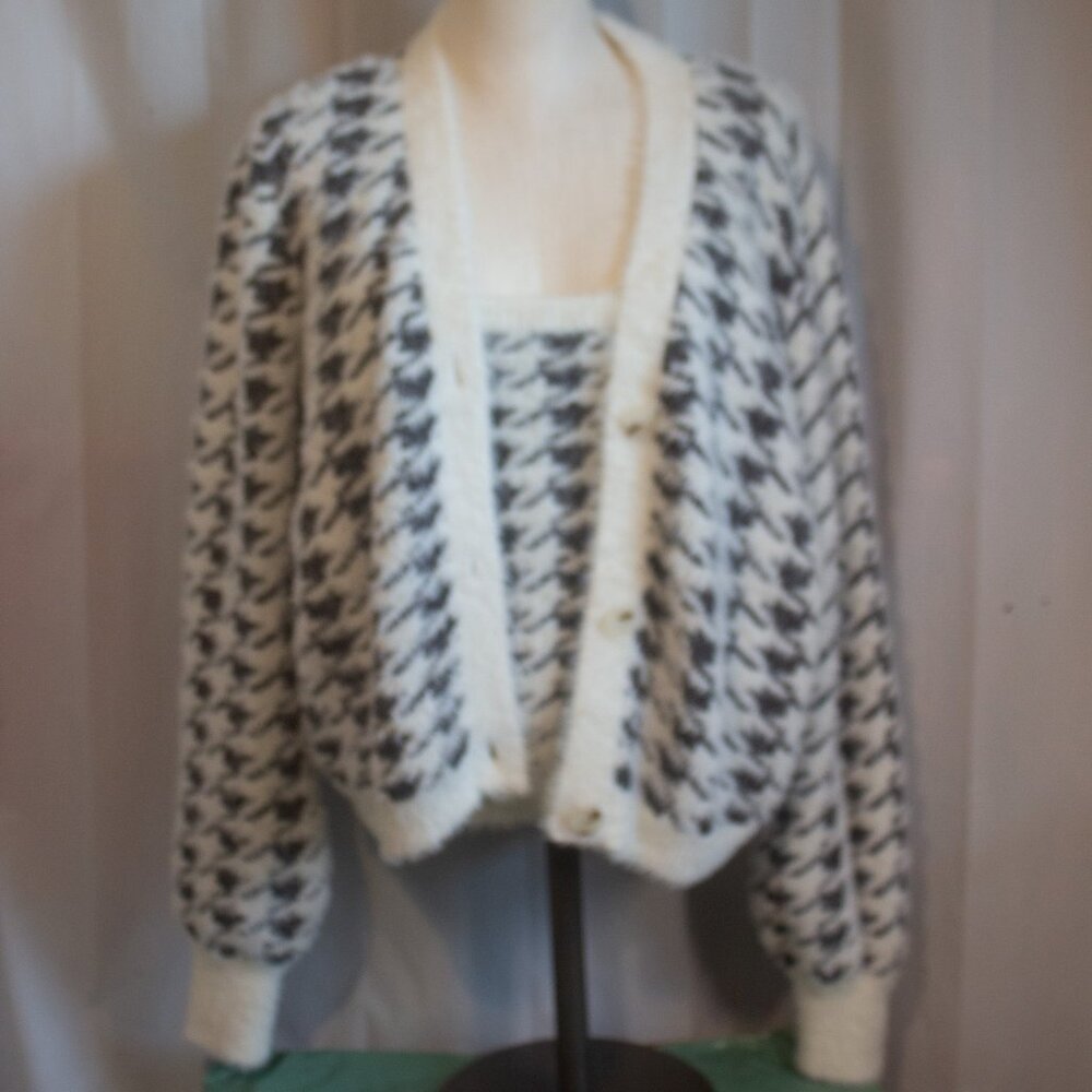 Willow & Wind Fuzzy Houndstooth Sweater Set – Cardigan & Tank, Size L